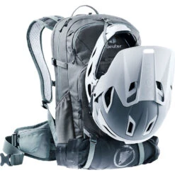 Deuter Attack 20 Protektorrucksack Graphite/Shale Damen, Herren -Geschäft für Outdoor-Campingausrüstung deuter attack 20 3210321 4409 03 gross