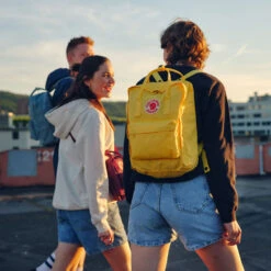 FJÄLLRÄVEN Fjällräven Kanken Rucksack Kantarell Damen, Herren -Geschäft für Outdoor-Campingausrüstung fjaellraeven kanken f23510 135 06 gross