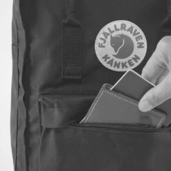 FJÄLLRÄVEN Fjällräven Kanken Rucksack Acorn Damen, Herren -Geschäft für Outdoor-Campingausrüstung fjaellraeven kanken f23510 166 acorn 04 gross