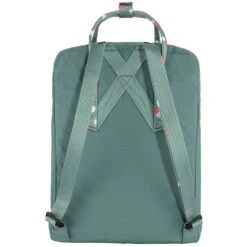 FJÄLLRÄVEN Fjällräven Kanken Rucksack Frost Green/Confetti Pattern Damen, Herren -Geschäft für Outdoor-Campingausrüstung fjaellraeven kanken f23510 664 916 02 gross