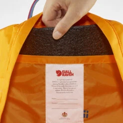 FJÄLLRÄVEN Fjällräven Kanken Tagesrucksack Warm Yellow/Rainbow Pattern Damen, Herren -Geschäft für Outdoor-Campingausrüstung fjaellraeven kanken f23620 141 907 04 gross