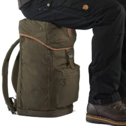 FJÄLLRÄVEN Fjällräven Singi Stubben Sitzrucksack Dark Olive Damen, Herren -Geschäft für Outdoor-Campingausrüstung fjallraven singi stubben f23322 633 06 gross