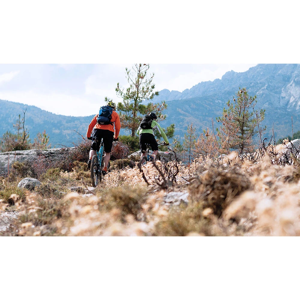 Osprey Escapist 25 Multisportrucksack Abyss Black Damen, Herren 7 Osprey Escapist 25 Multisportrucksack Abyss Black Damen, Herren – Bild 5